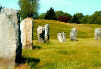 Mysterious Avebury - Ancient Stone Circles, Burial Grounds and Ghosts